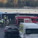 Zeytinburnu'nda metrobüsün motor bölümünde çıkan yangın söndürüldü