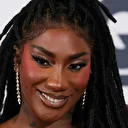 France : 10 personnes condamnées pour avoir déployé une banderole raciste contre Aya Nakamura