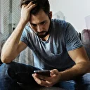 iOS 26 güncellemesini yükleyen bin pişman: Apple'a şarj ve ısınma şikayetleri yağıyor