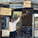 Hataylı esnafın güldüren reklamı ilgi odağı oldu: Erkek 20 TL kadın 200 TL