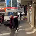 Dilenci kadın yakalandı: Parayı saklama yöntemi şoke etti