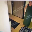 Şarkıcı Güllü'nün balkondan düştüğü an yaşananlar kamerada