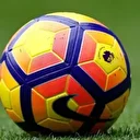 ليون يزاحم باريس سان جيرمان في صدارة الدوري الفرنسي