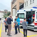 Yangın ziline basan öğrenci izdihama neden oldu: 14 yaralı