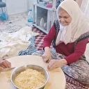 Erişte mesaisi 87'lik Zeynep Nine'yi yormuyor