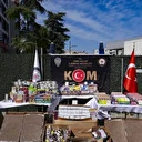 İzmir'de gümrük operasyonu: Kaçak 70 bin puro ve 21 bin paket sigara yakalandı