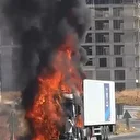 Seyir halindeki tır bir anda yanmaya başladı: Kısa sürede kullanılamaz hale geldi