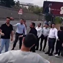 CHP İl Gençlik Kolları Gürsel Tekin’i destekleyen partililerin il başkanlığı binasına girişini engelledi