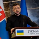 Trump-Poutine : Zelensky dénonce son exclusion et accuse Poutine d’avoir tiré profit du sommet