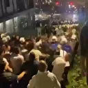 Özgür Özel'in çağrısı sonrası sokağa çıkan CHP destekçileri polise saldırdı