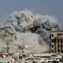 Gaza: l’armée israélienne détruit un nouvel immeuble de plusieurs étages dans l’ouest de la ville