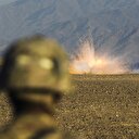 Kadın intihar eylemcisi son anda yakalandı