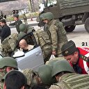 Paralel savcı MİT TIR'larını elleriyle aradı