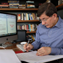 Davutoğlu çalışma ofisinden fotoğraf paylaştı