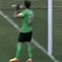 Su içerken gol yedi!