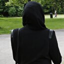 Başörtülü kadına linç girişimi