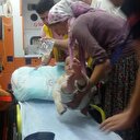 Üzerine kaynar su döküldü