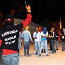 Silahla polisin üzerine yürüdüler