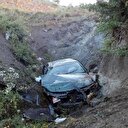 Otomobil uçuruma yuvarlandı: 1 ölü 1 yaralı