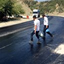 Kahramanmaraş'ta asfalt eridi