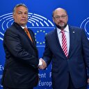 Macar Başbakan'dan mültecilere: Türkiye'de kalın