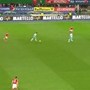 Arda Turan'dan 35 metreden akıl dolu gol