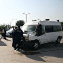 Polis minibüsü kamyonla çarpıştı: 7 yaralı