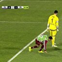 Trabzon taraftarından Volkan Demirel'e ayakkabı