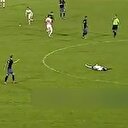Kamerunlu futbolcu sahada hayatını kaybetti