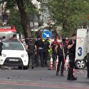 Beyazıt'ta polise saldırı olay yerinden ilk görüntüler