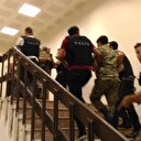 Darbeci askerler gözaltına alınıyor