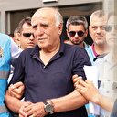 Babasını aldılar