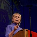 Clinton'ın e-postasını ifşa eden kişiye hapis cezası