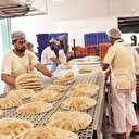 Yüzbinlerce sivil ekmek bulamıyor