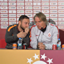 Riekerink: Papağan gibi soru soruyorsunuz