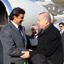 Erdoğan, Katar Emiri'ni havaalanında karşıladı