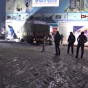 Telefonunun arızalanmasına kızdı, kamyonla mağazaya girdi