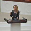Nazlıaka kendisini Meclis kürsüsüne kelepçeledi