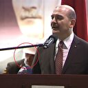 Bakan Soylu'nun konuştuğu esnada fenalaşan asker bayıldı