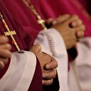 Katolik rahiplere cinsel istismar suçlaması