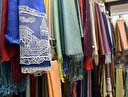 20 metre kare dükkanıyla dünyaya açıldı