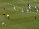 David Villa 50 metreden böyle çaktı!