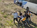 Yolcu otobüsü şarampole düştü: 10 yaralı