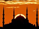 İzmir iftar vakti ve sahur saati! İzmir 2018 imsakiyesi burada!