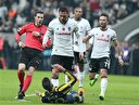 Dusko Tosic'ten Van Persie'ye tarihi ayar