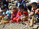Şehit öğretmenin kabrinde gözyaşına boğuldular