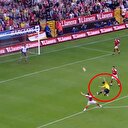 Eboue'nin ortasında Van Persie'den taraftarı çıldırtan gol