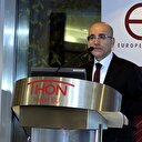 'Kendi ayaklarına sıkıyorlar'