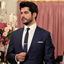 Burak Özçivit'in Afrin mesajına eleştiri yağmuru