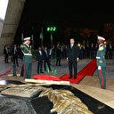Cumhurbaşkanı Erdoğan Cezayir'de şehitler abidesinde dua etti